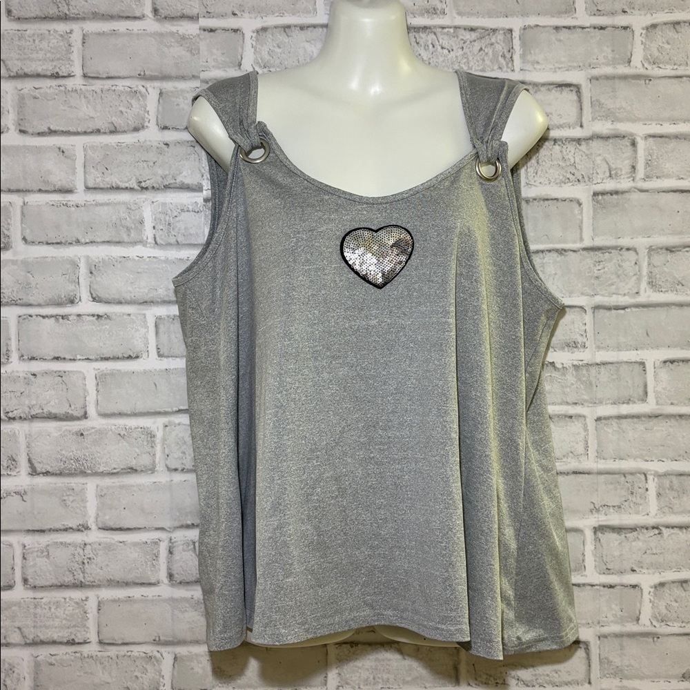 SHEIN Curve Heather Gray Tee, sequin heart,
Sleeveless size 2 XL
